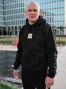 Środowisko Miejskie Hoody " CLS GOLD" Black 