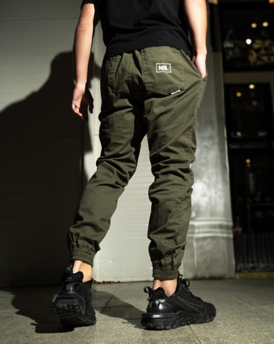 pol_pl_Spodnie-Materialowe-Jogger-Icon-Olive-3789_6.jpg