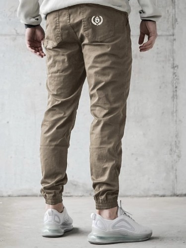 spodnie-materialowe-jogger-laur-icon-bezowe-biale.jpg