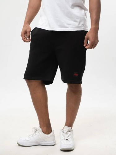 krotkie-spodenki-dresowe-meskie-czarne-jigga-wear-badge_1.jpg